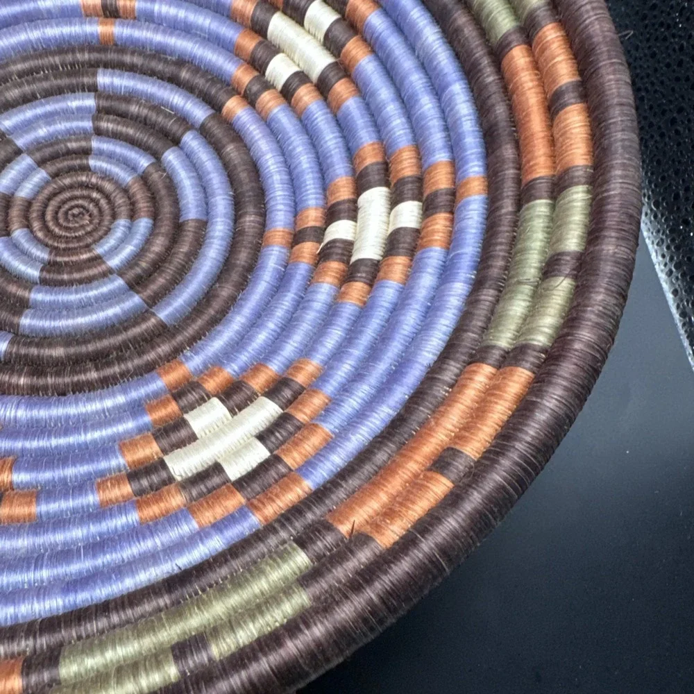Kinasi‎ Fruit Bowl Rwanda Colorful Hand-Woven Basket New With Tags